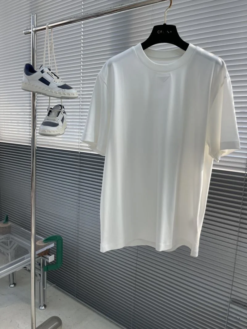 Prada T-Shirts Original 166900