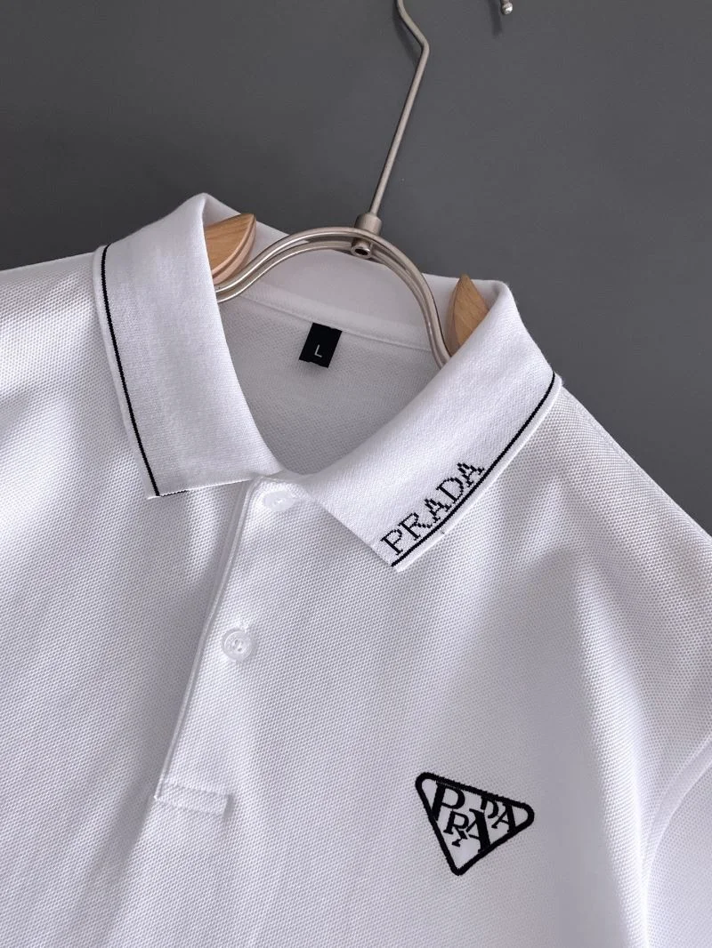 Timeless Prada T-Shirts 166899