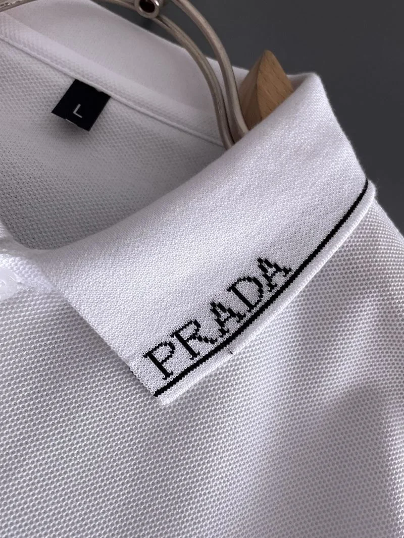 Timeless Prada T-Shirts 166899