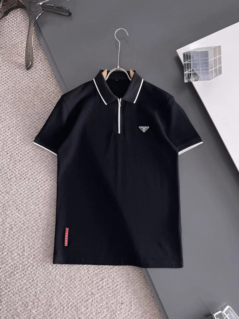 Elegant Prada T-Shirts 166875