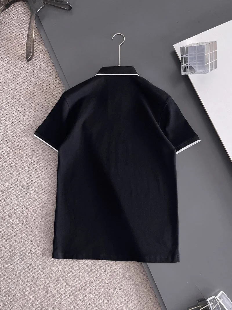 Elegant Prada T-Shirts 166875