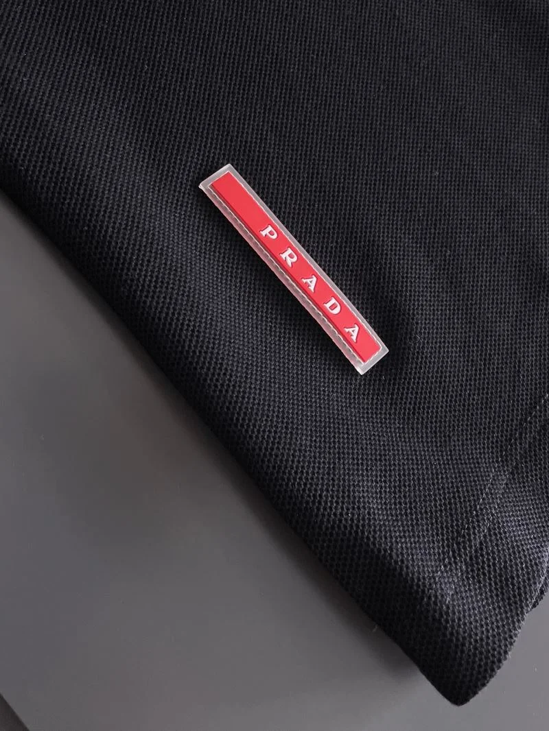 Elegant Prada T-Shirts 166875