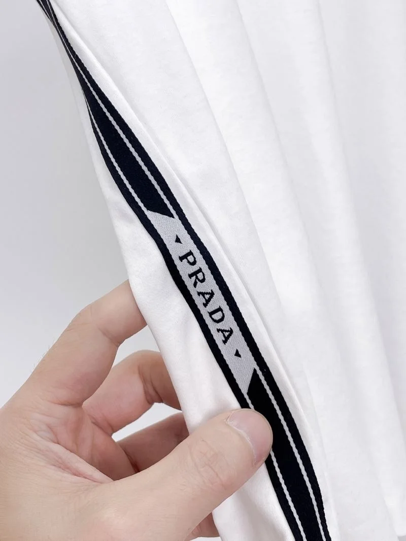 WellDesigned Prada T-Shirts 166882