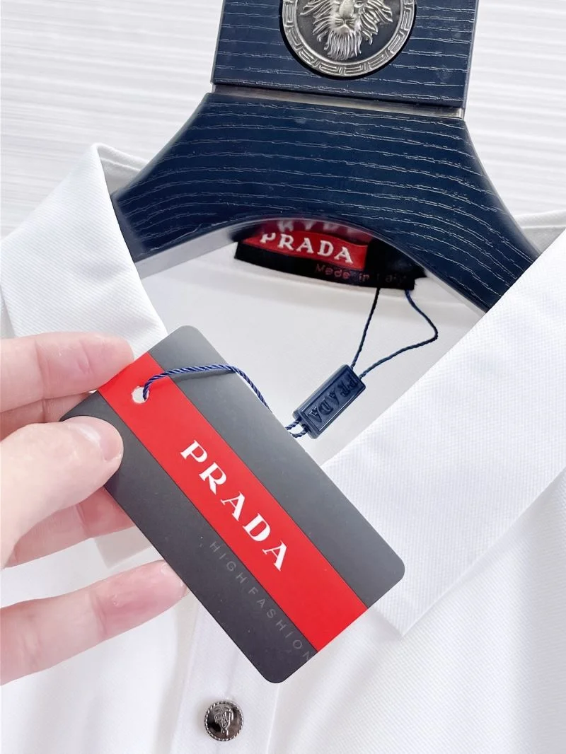 Prada T-Shirts UrbanStyle 166911