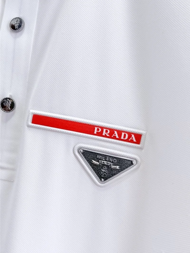 Prada T-Shirts UrbanStyle 166911