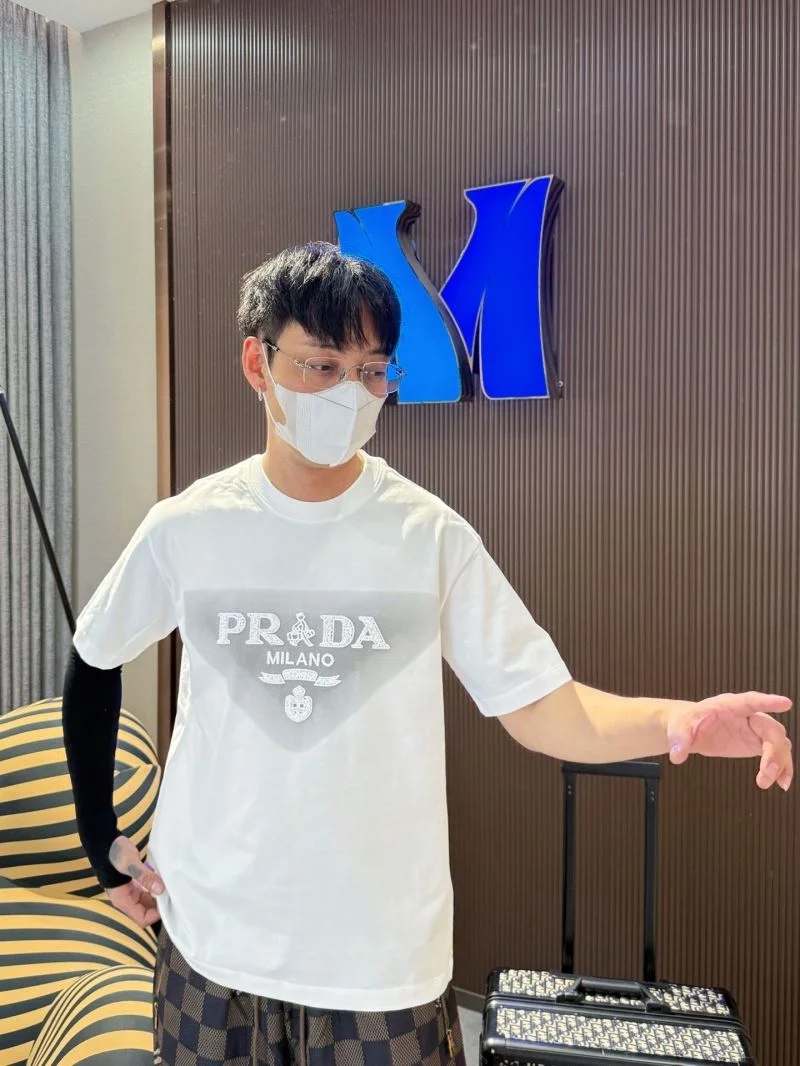 Prada T-Shirts Unisex 166856