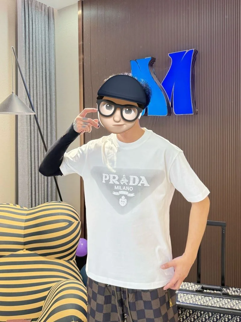 Prada T-Shirts Unisex 166856
