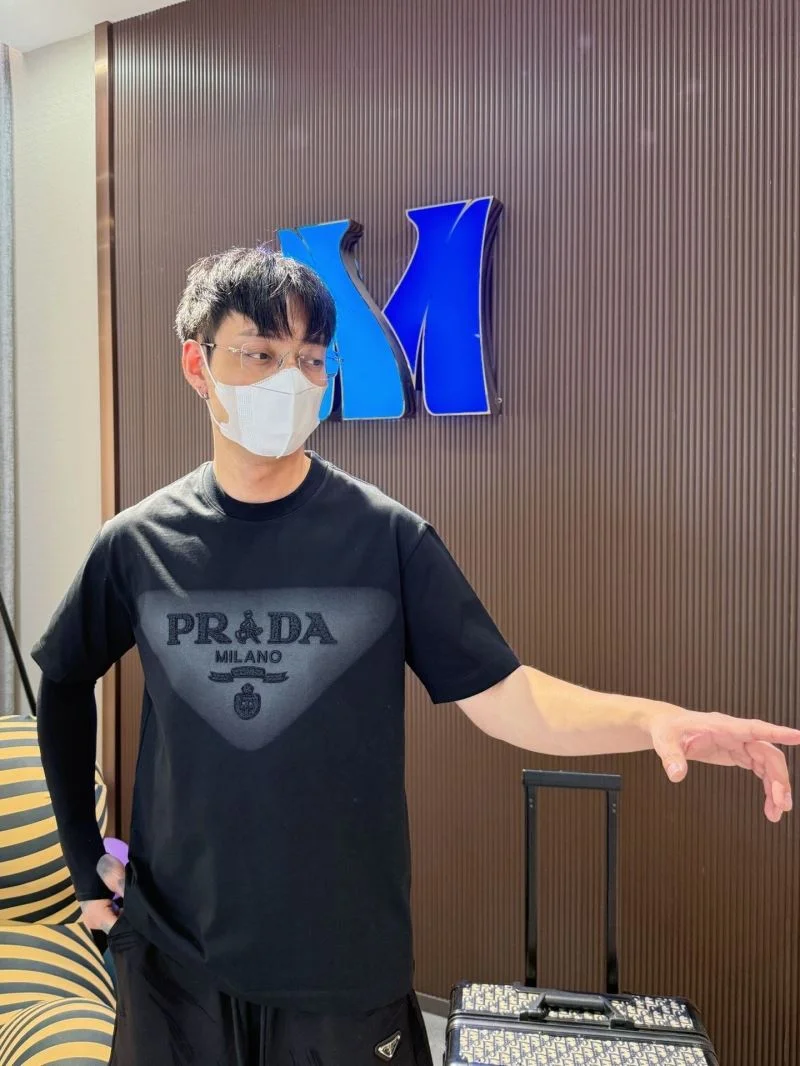 Prada T-Shirts Comfortable 166851