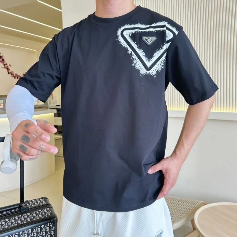 Supportive Prada T-Shirts 166846
