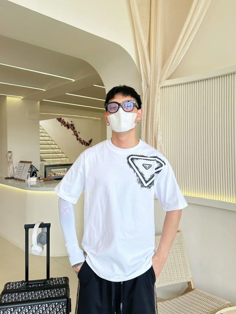 SunProtective Prada T-Shirts 166845