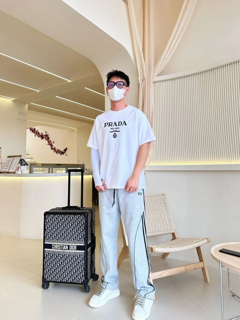 Prada T-Shirts Elegant 166895