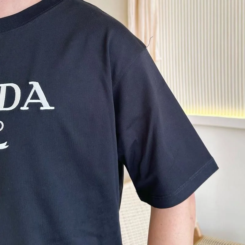 Snug Prada T-Shirts 166838