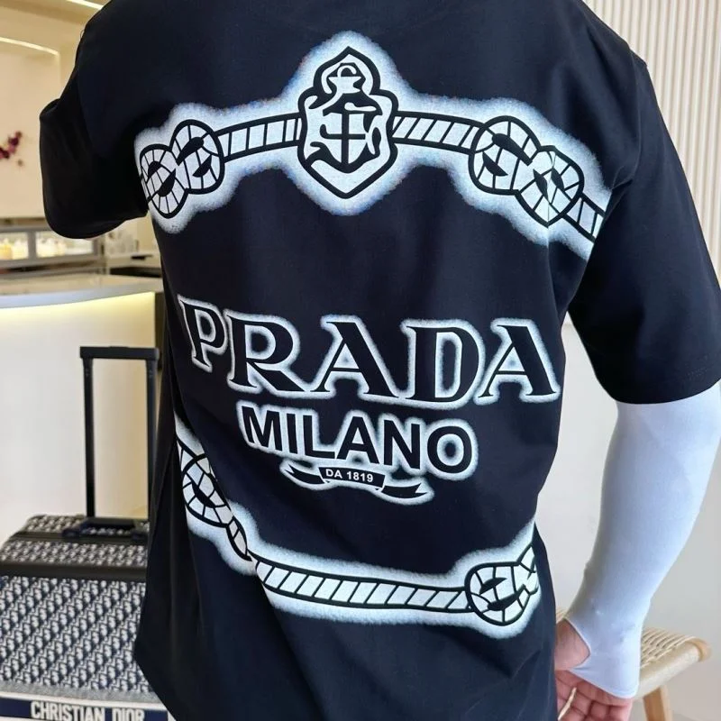 Classic Prada T-Shirts 166837