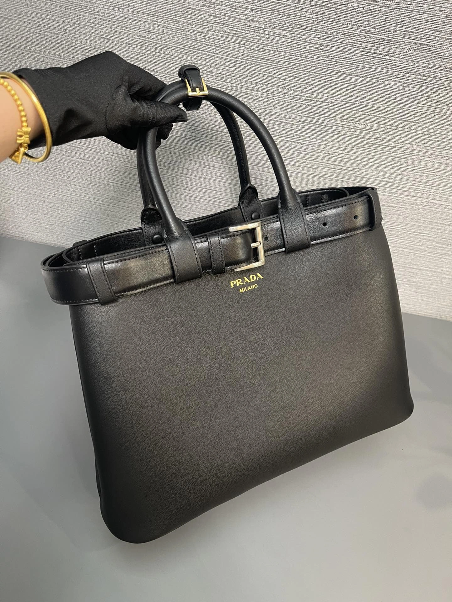 WellDesigned Prada Top Handle Bags 73640