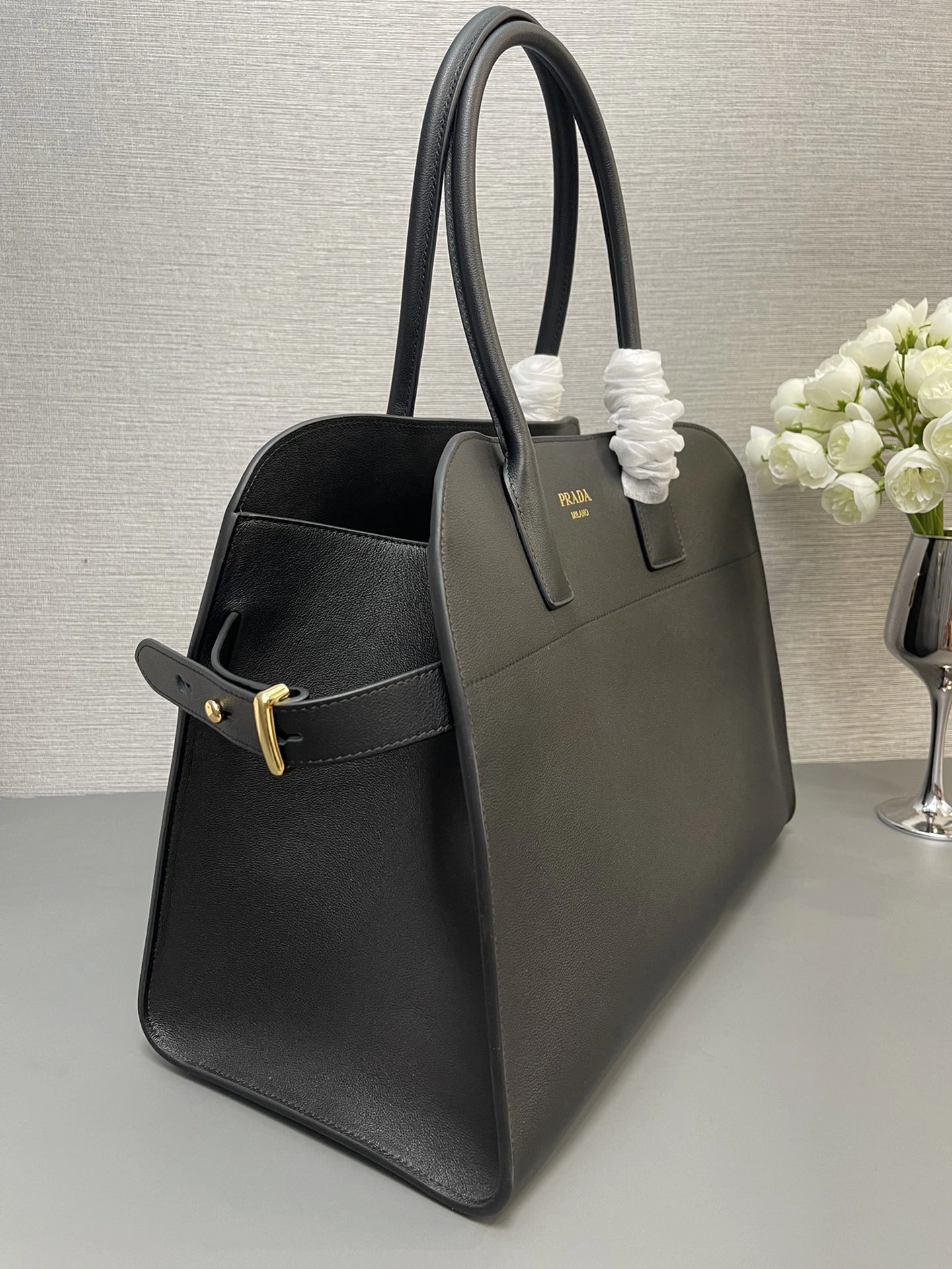 WellDesigned Prada Top Handle Bags 73636