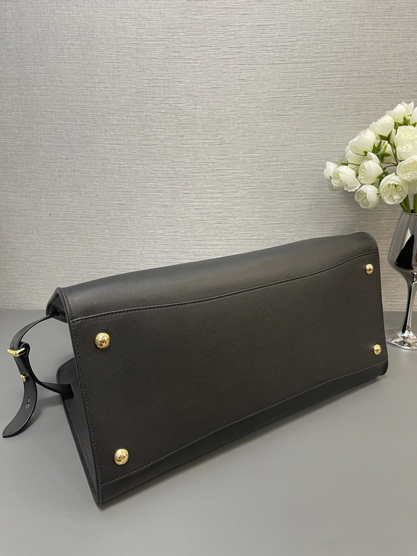 WellDesigned Prada Top Handle Bags 73636