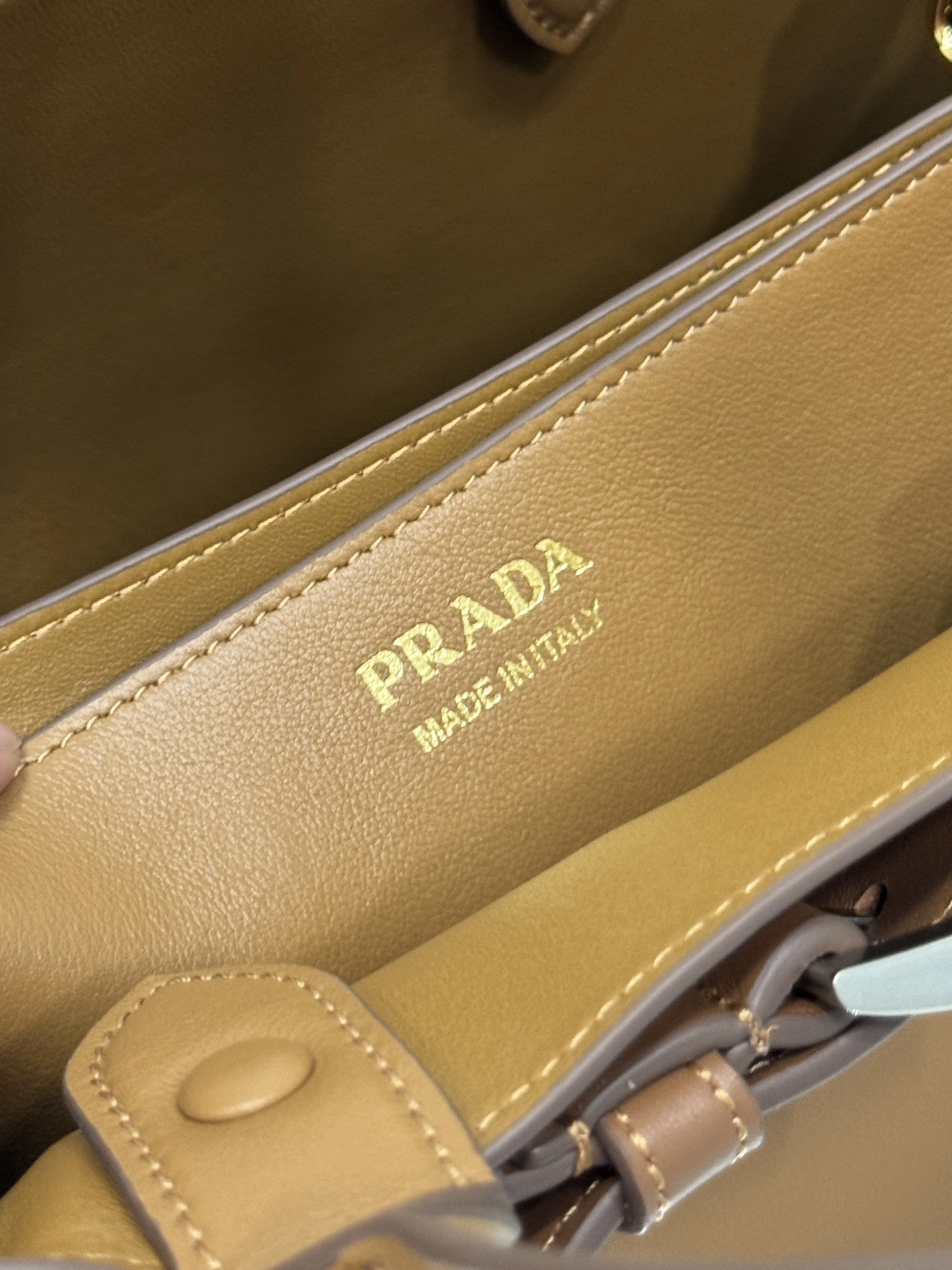 Prada Top Handle Bags Breathable 73634