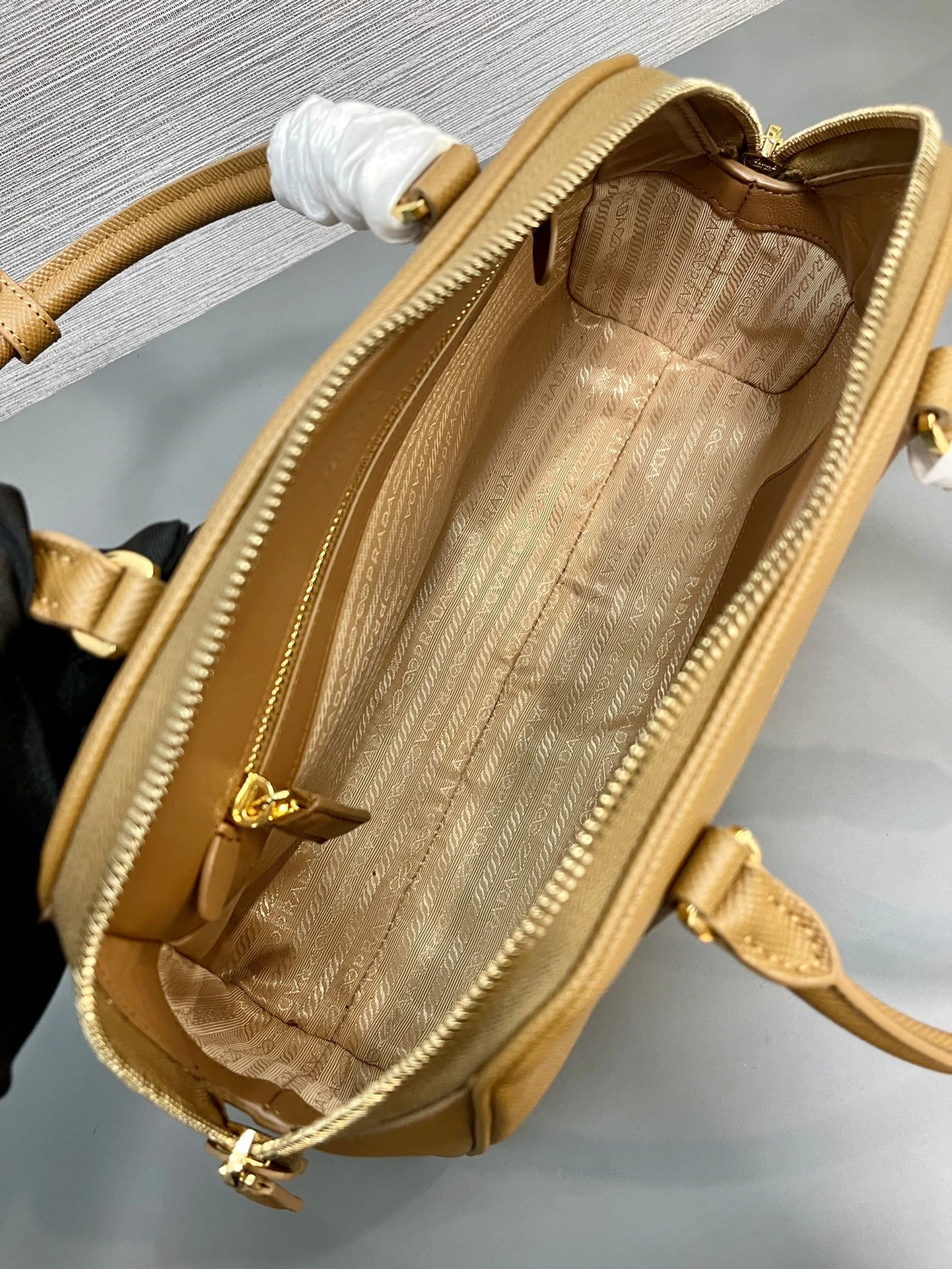 ComfortFit Prada Top Handle Bags 71632