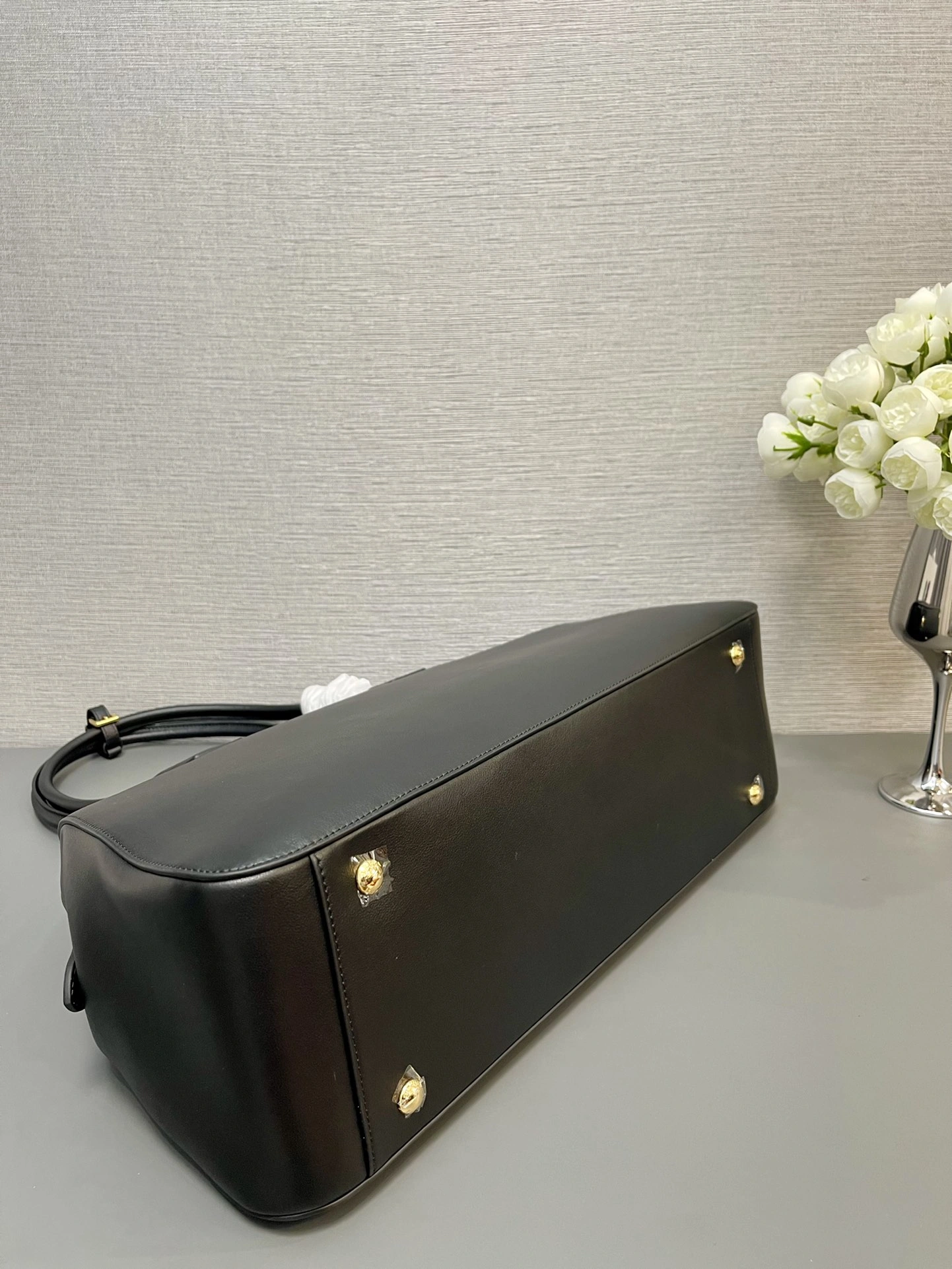 Flexible Prada Top Handle Bags 71629
