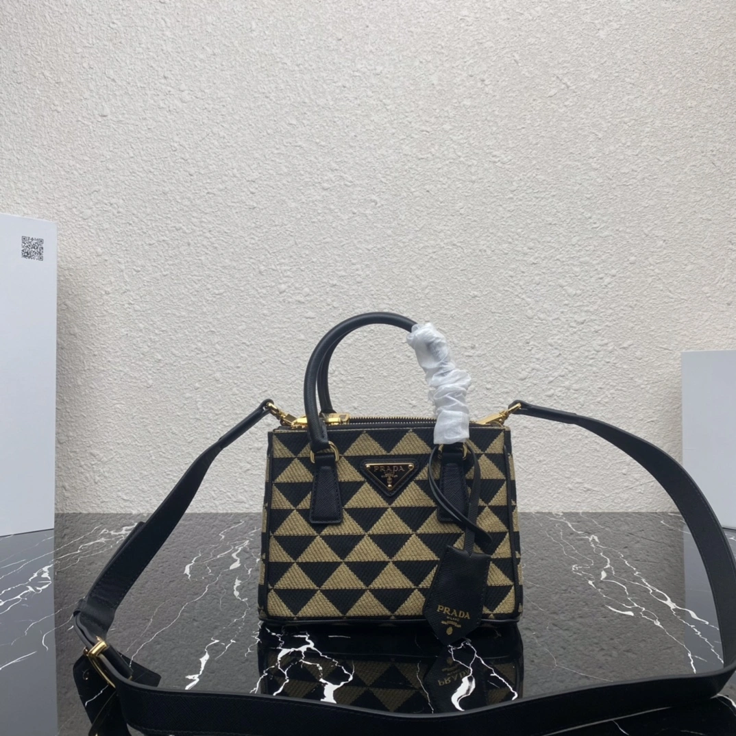 Trendsetting Prada Top Handle Bags 71623
