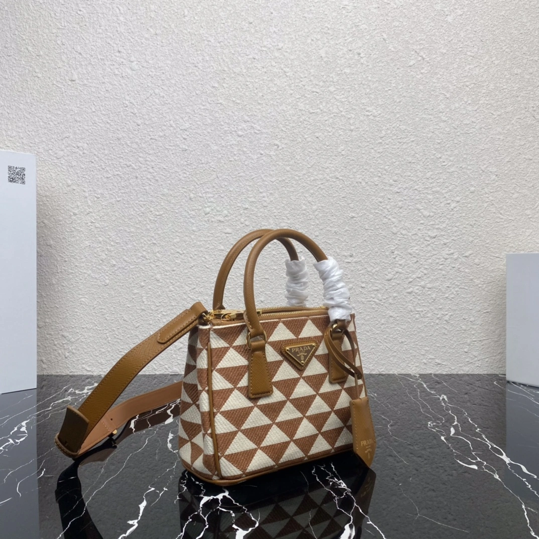 Durable Prada Top Handle Bags 71621