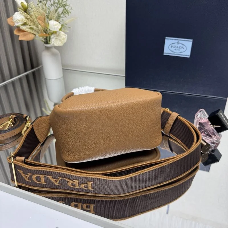 Reliable Prada Top Handle Bags 45087
