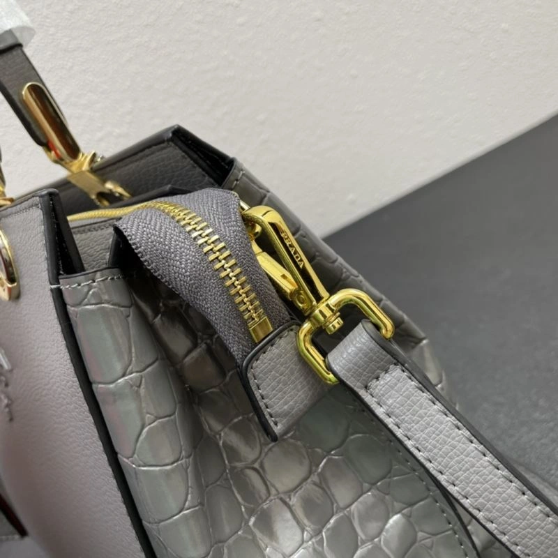 Fashionable Prada Top Handle Bags 82622