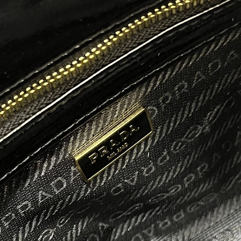 Lightweight Prada Top Handle Bags 82553