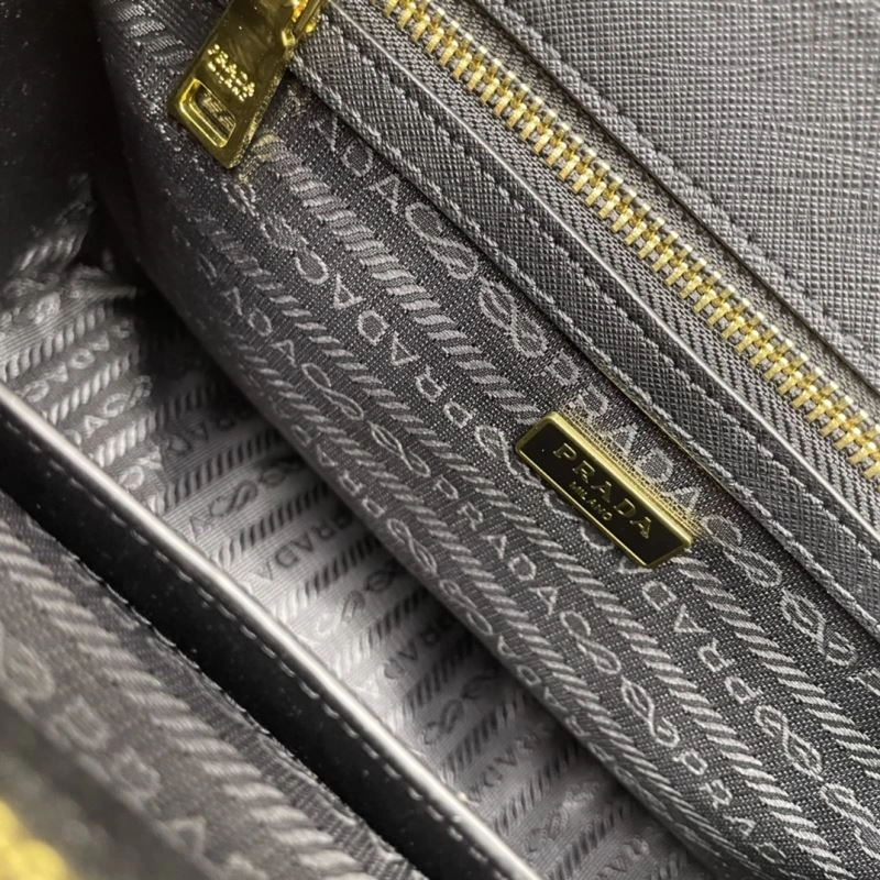 Comfortable Prada Top Handle Bags 82499