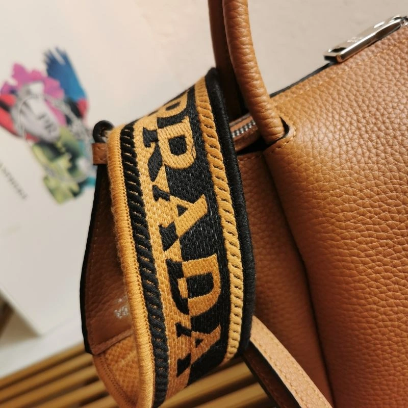 Reliable Prada Top Handle Bags 74813