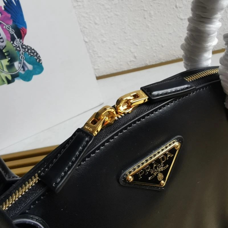 Classic Prada Top Handle Bags 74818