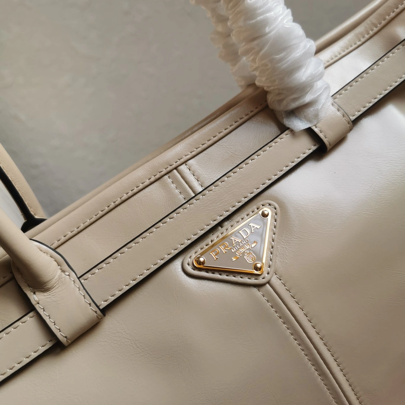 Prada Top Handle Bags TimelessDesign 73583