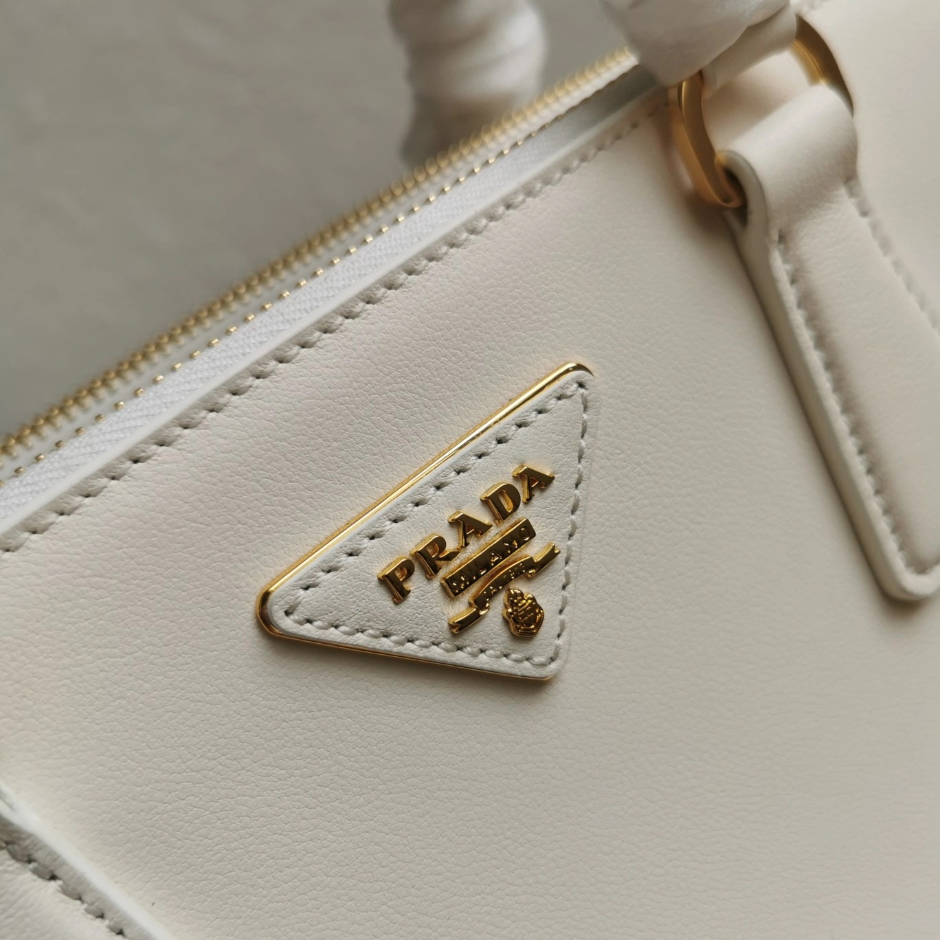 Prada Top Handle Bags Fashionable 71524