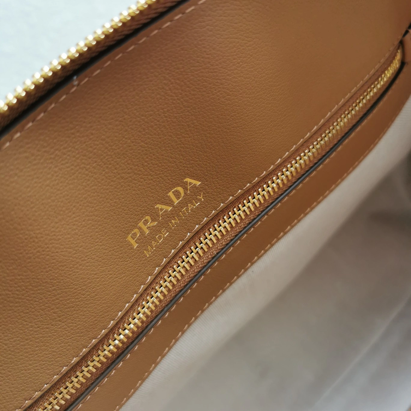Sophisticated Prada Top Handle Bags 71509