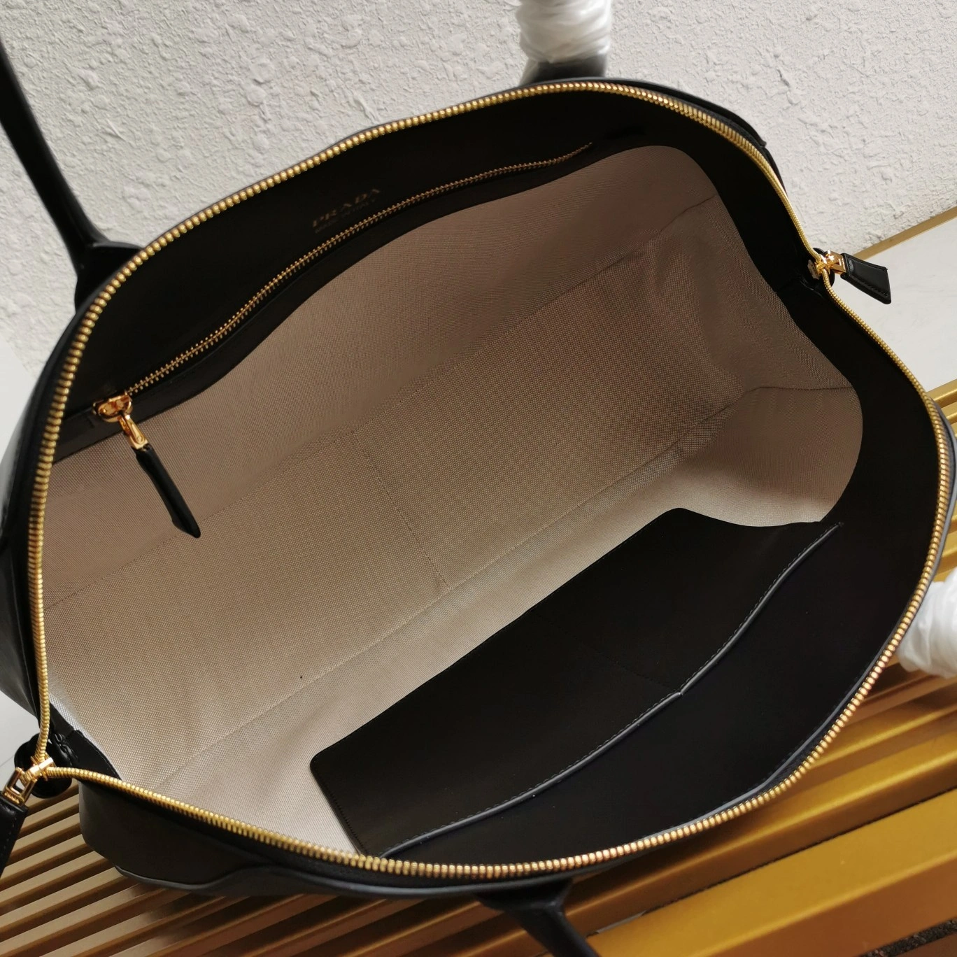 Unique Prada Top Handle Bags 71511