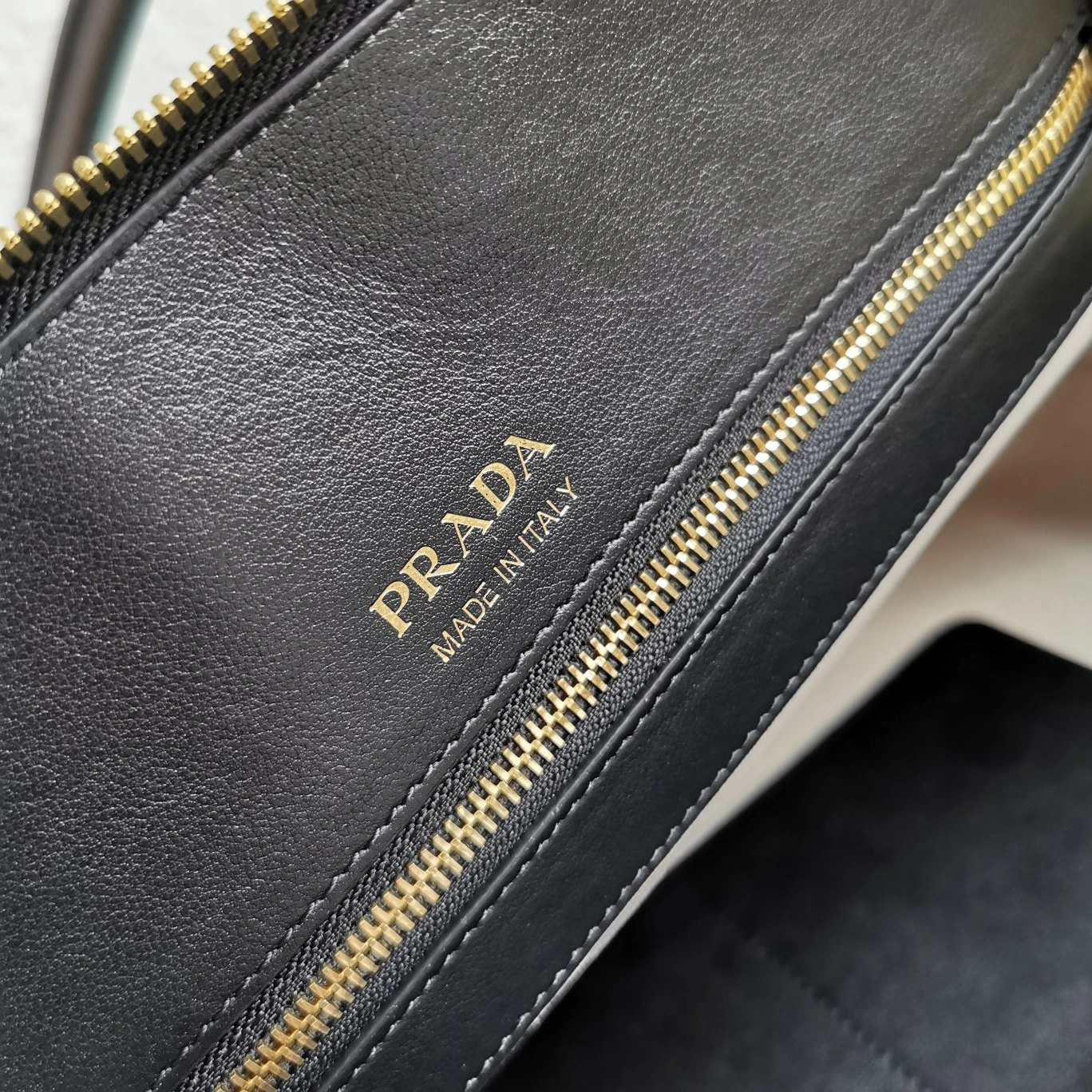 Unique Prada Top Handle Bags 71511