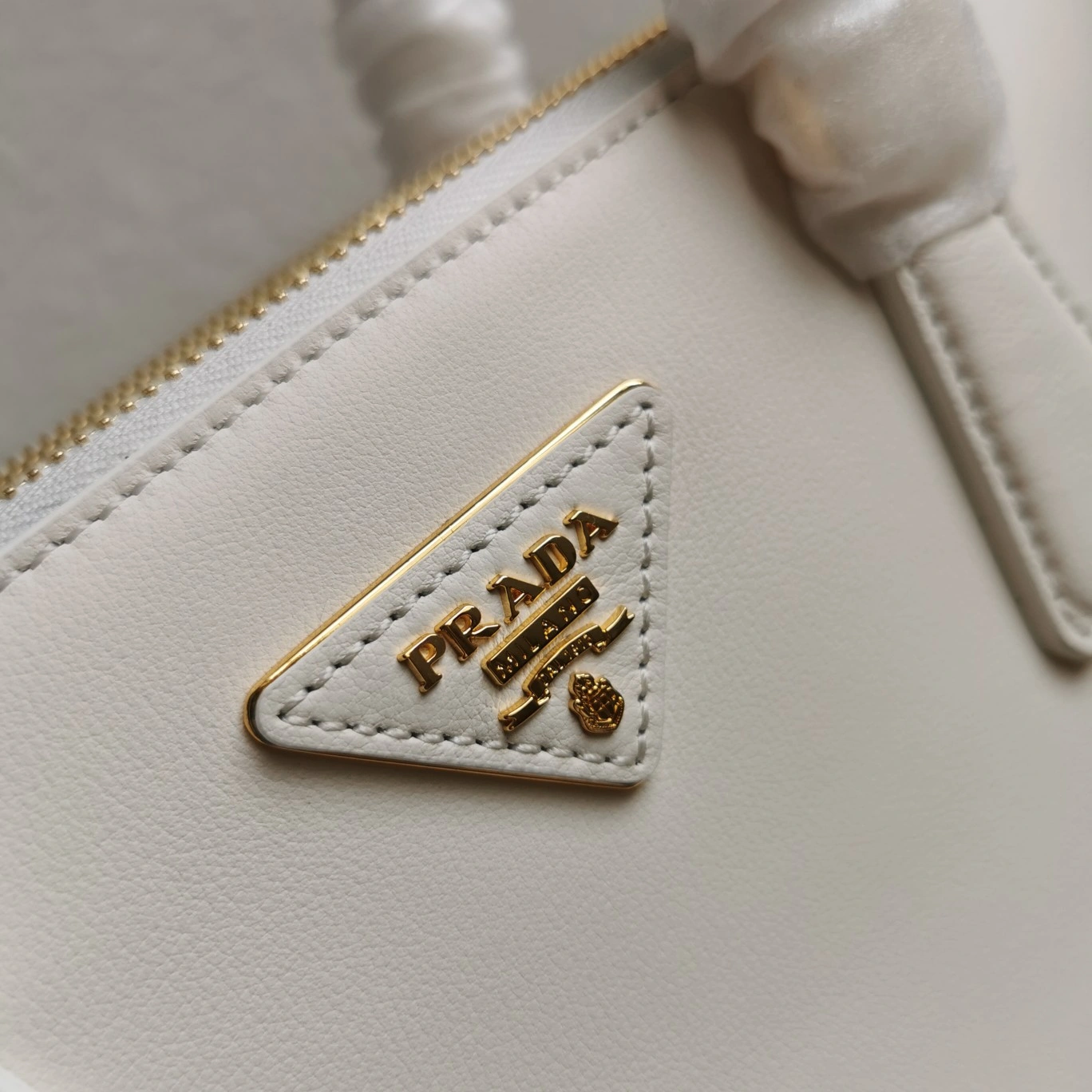 Attractive Prada Top Handle Bags 71481