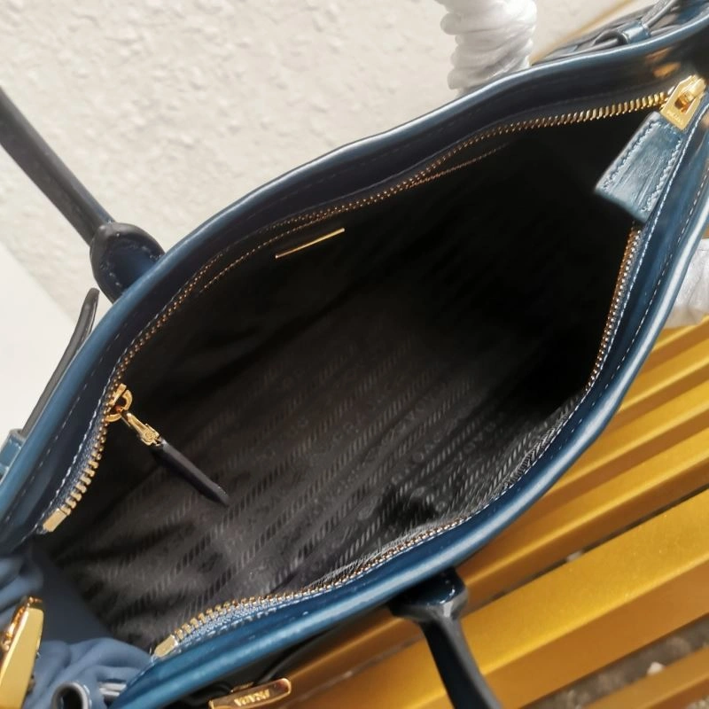 Chic Prada Top Handle Bags 66445