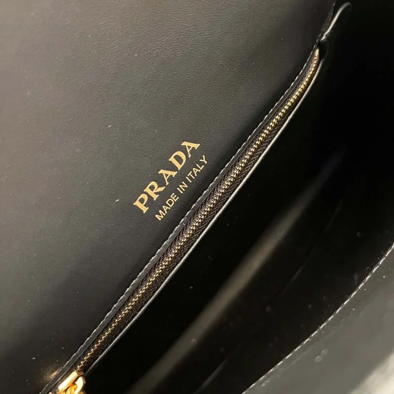 Comfortable Prada Top Handle Bags 44953