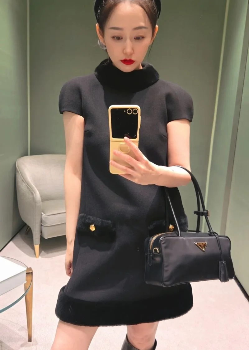 Prada Top Handle Bags Sleek 55624