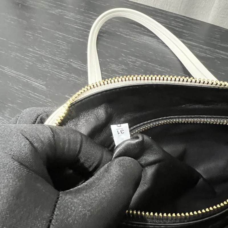 ModernLook Prada Top Handle Bags 55613