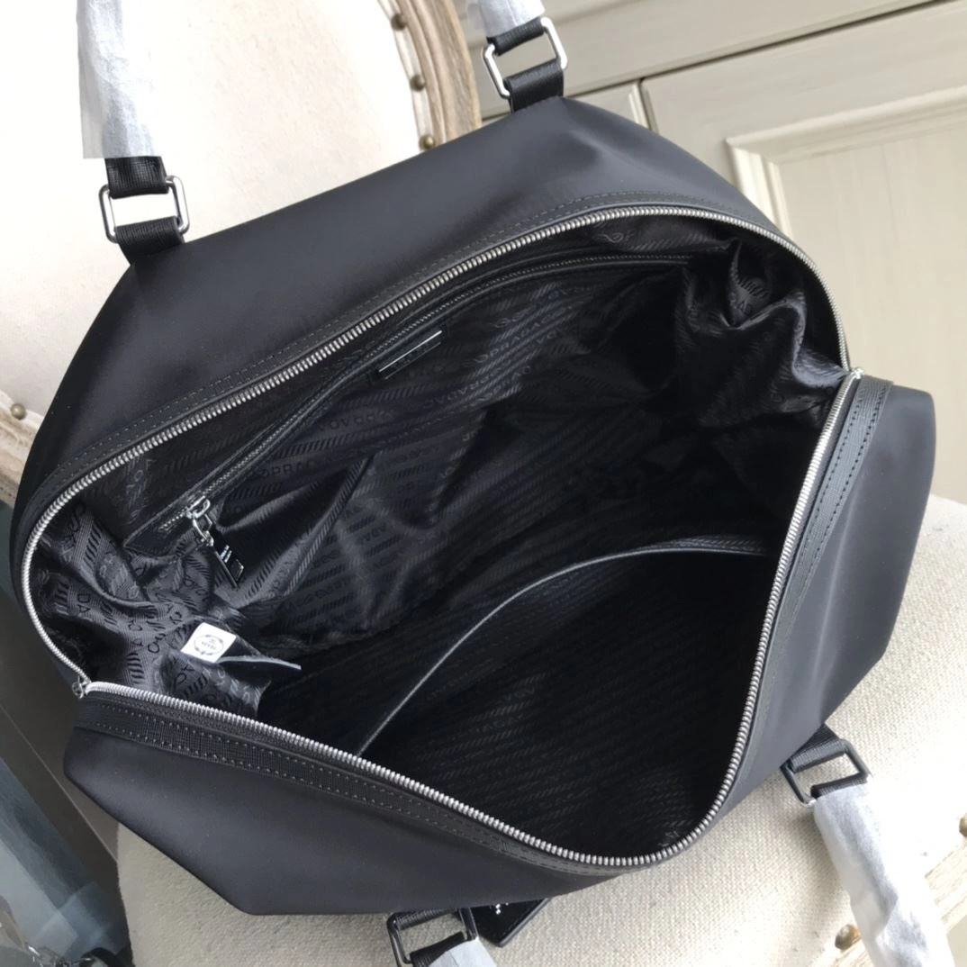 SmoothTexture Prada Travel Bags 92317