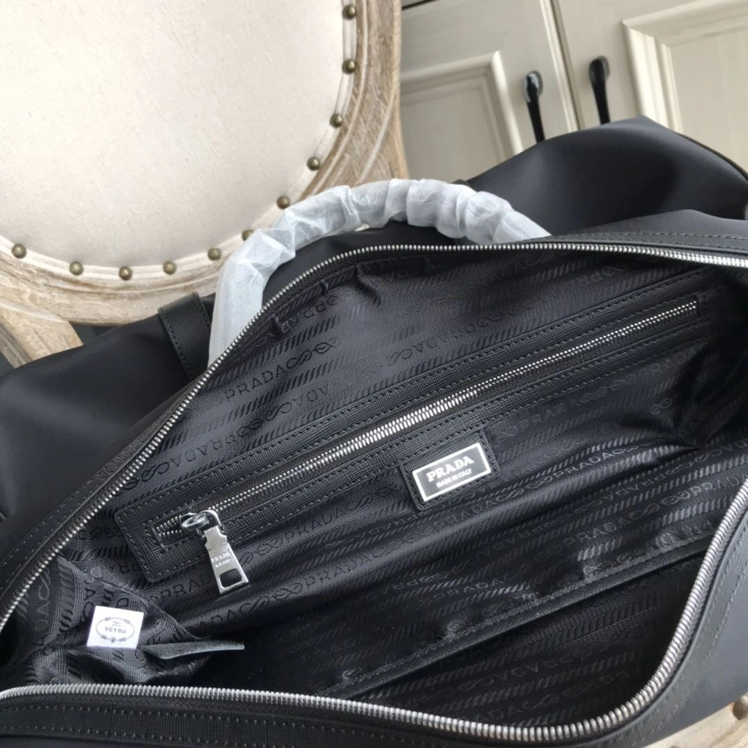 SmoothTexture Prada Travel Bags 92317