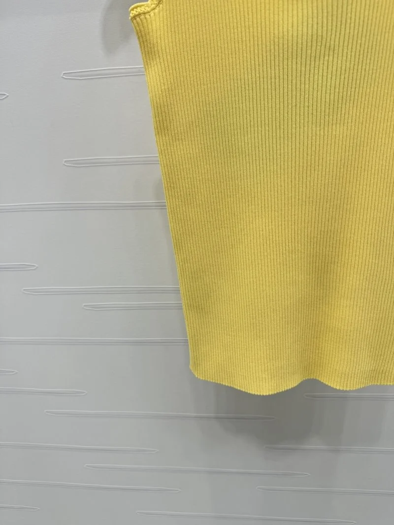 ModernLook Prada Vest 166047