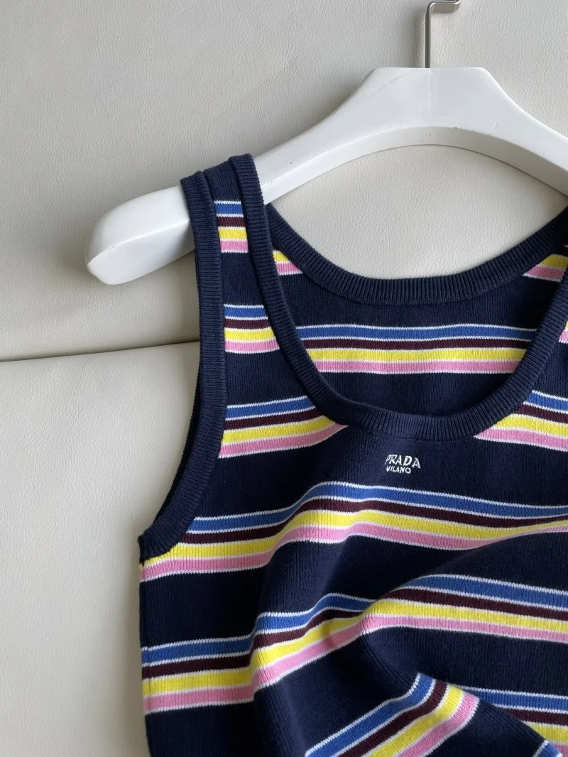 Fashionable Prada Vest 166067