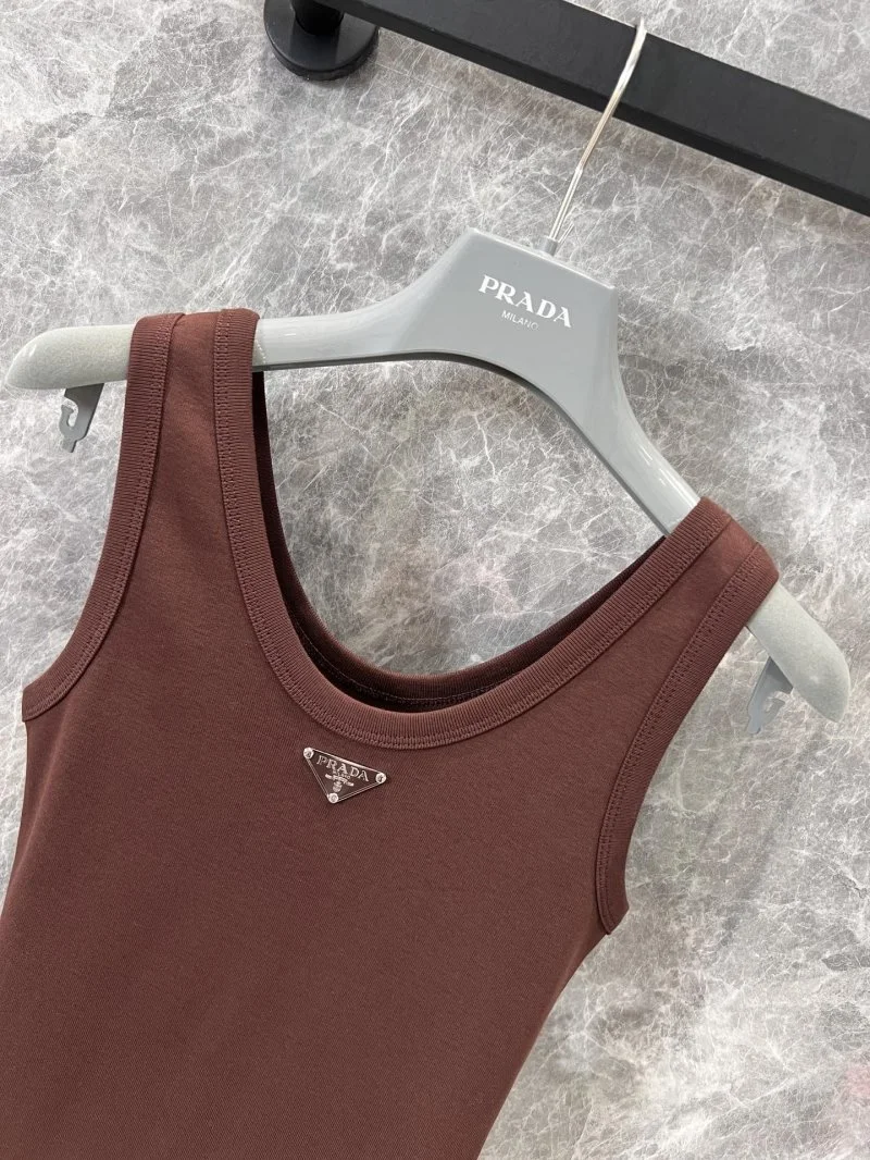Prada Vest Modern 166026