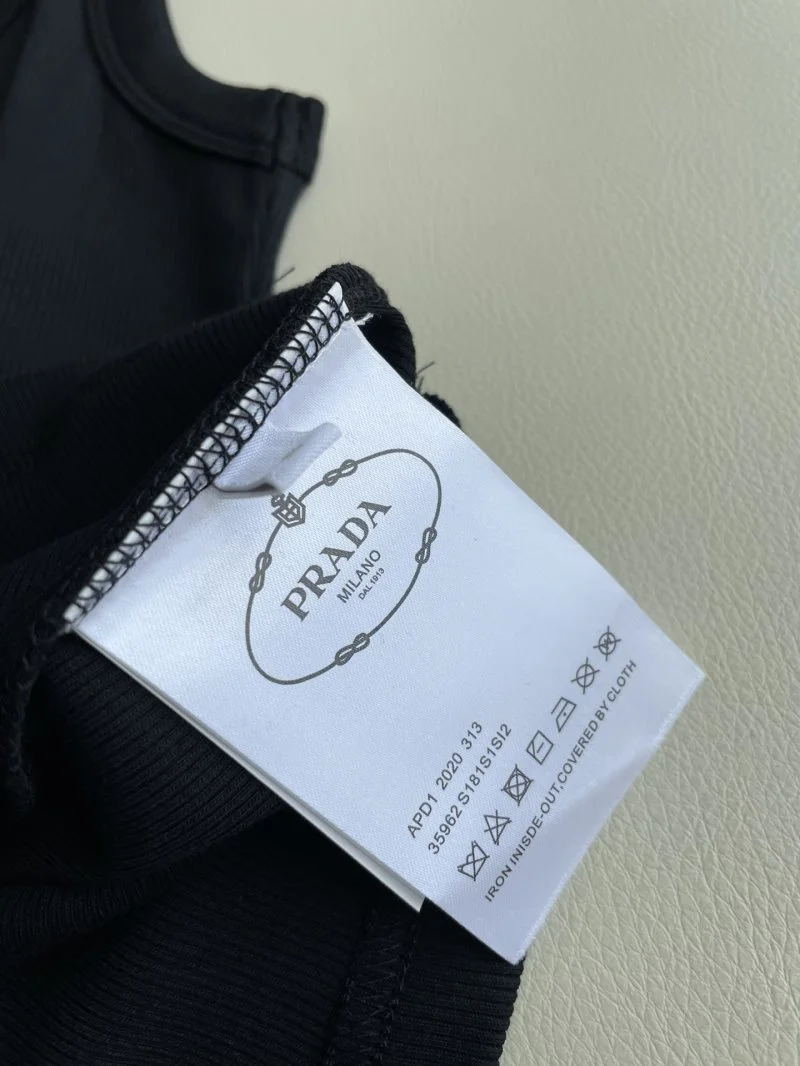 Prada Vest Compact 166062