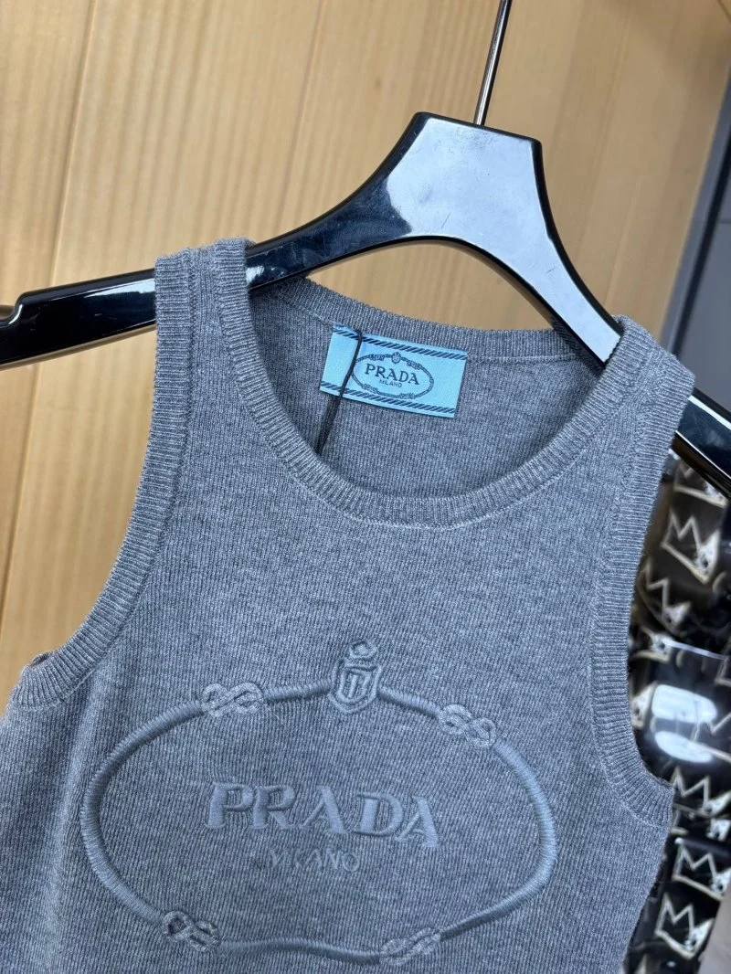 SmoothTexture Prada Vest 165679