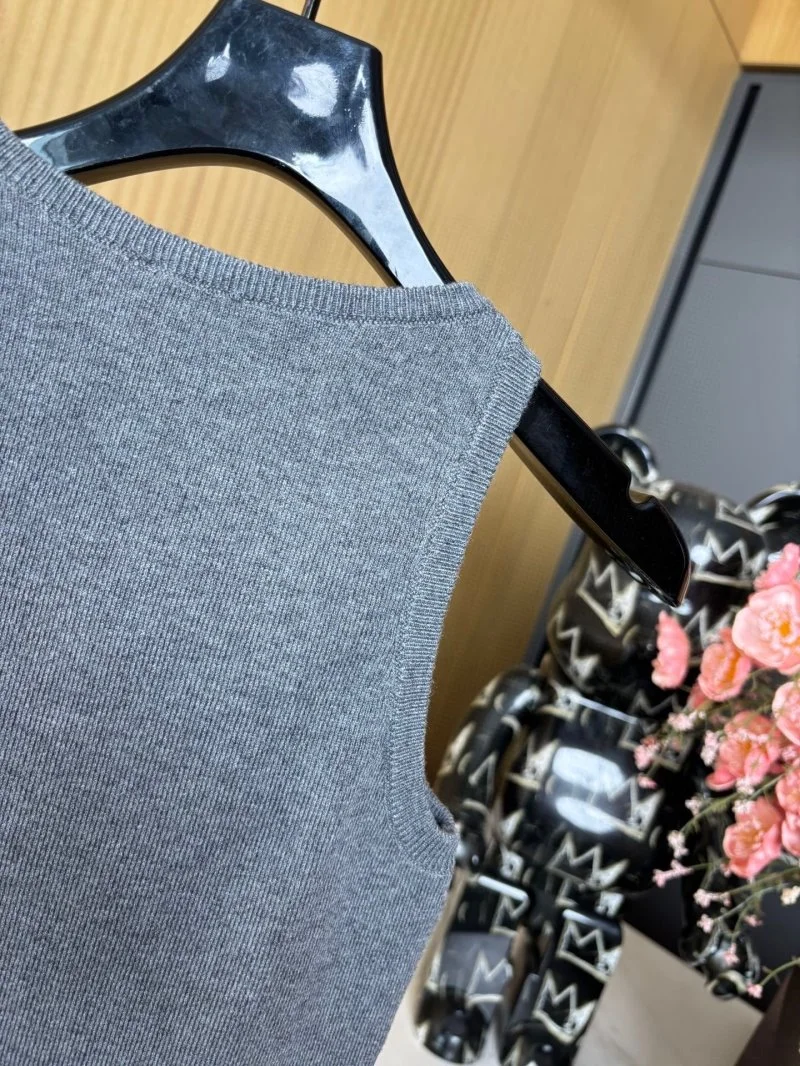 SmoothTexture Prada Vest 165679