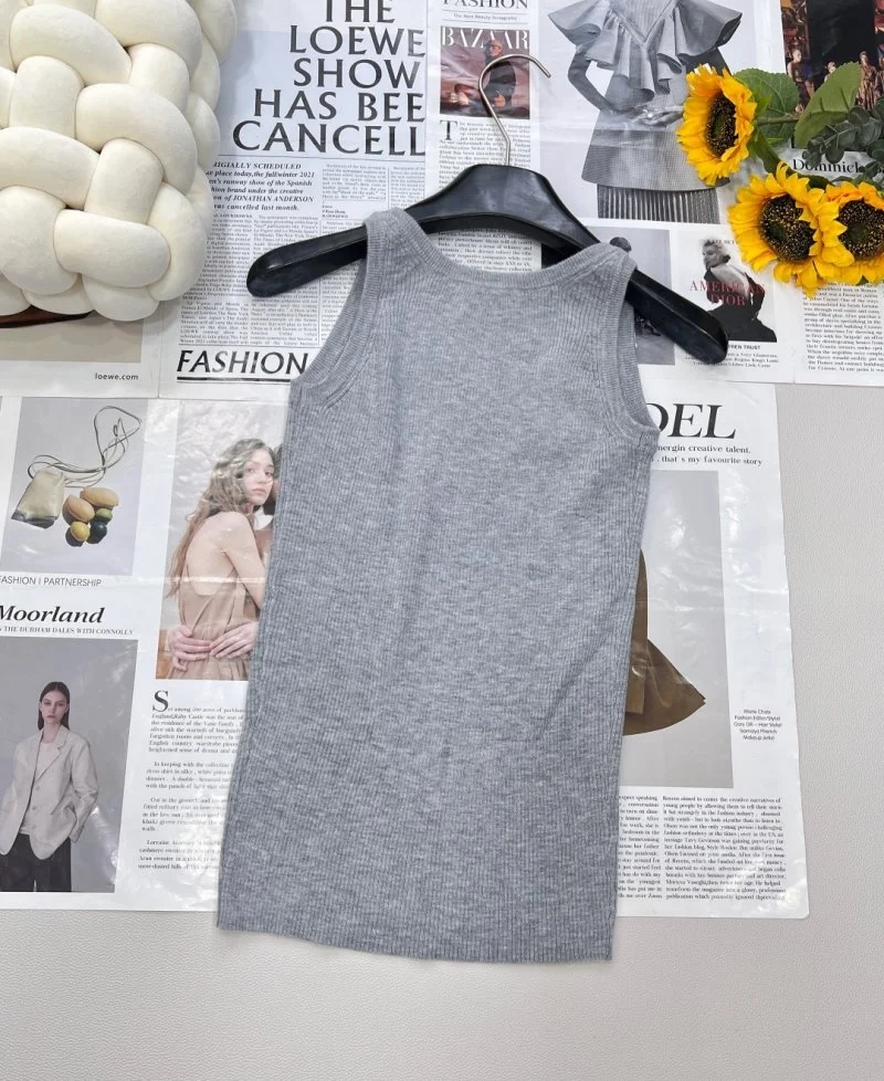 Prada Vest Practical 165637